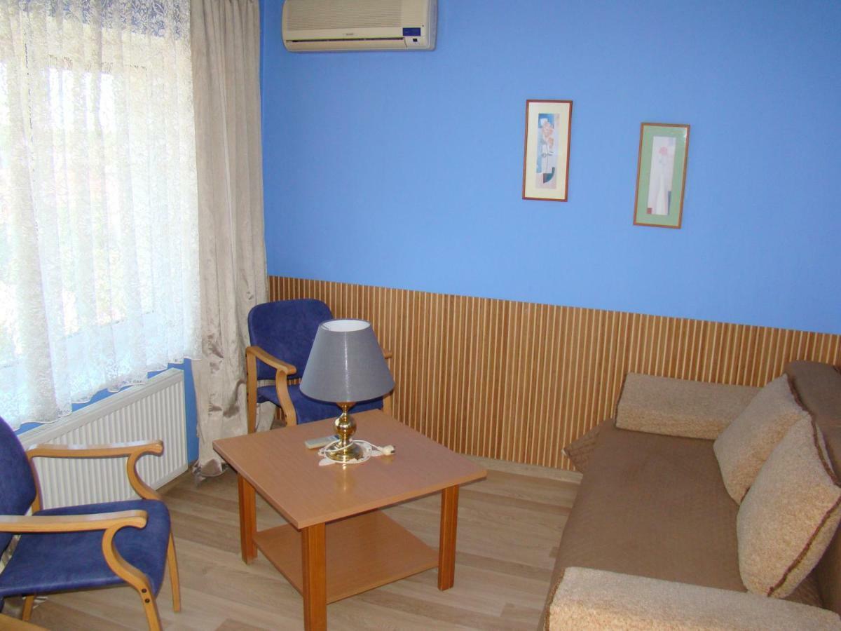 Guest House Uzhgorod Zewnętrze zdjęcie